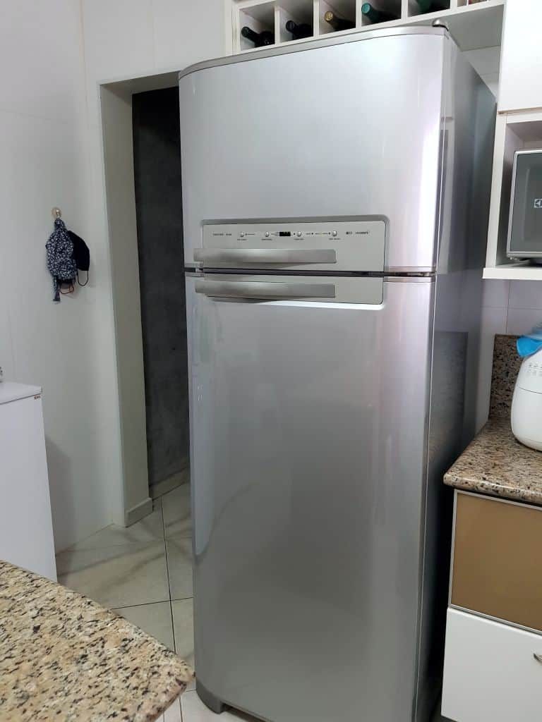 Envelopamento de Geladeira e Freezer 3 envelopamento prata geladeira viniartedesign